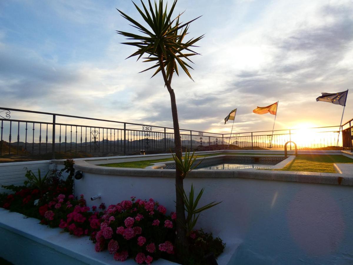 Hotel Sierra De Huesa Dış mekan fotoğraf