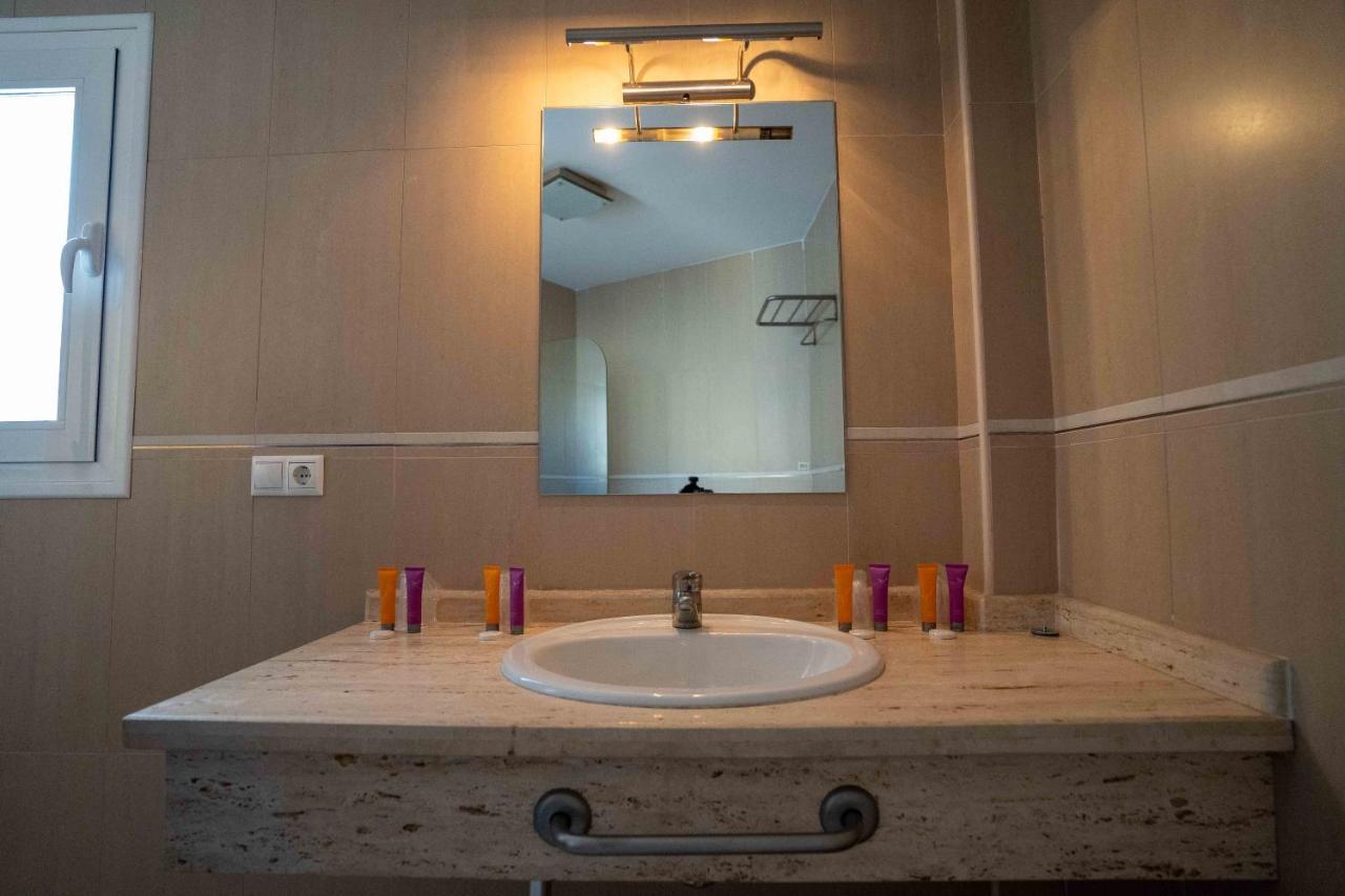 Hotel Sierra De Huesa Dış mekan fotoğraf